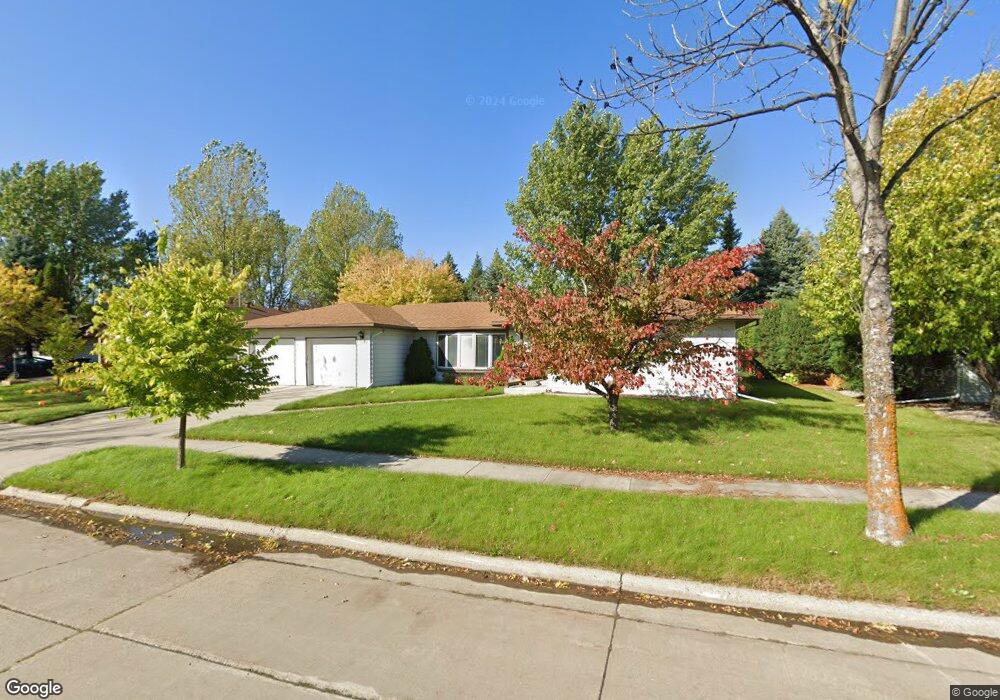 1212 S 23rd St, Grand Forks, ND 58201 - photo 1