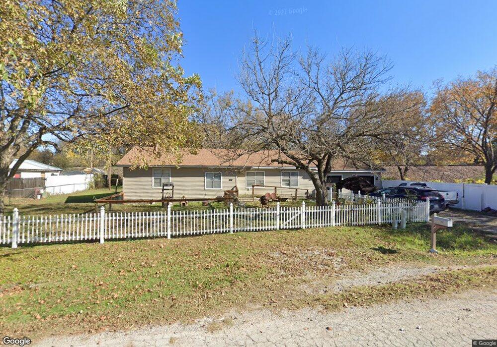 1136 C St SW, Ardmore, OK 73401 - photo 1