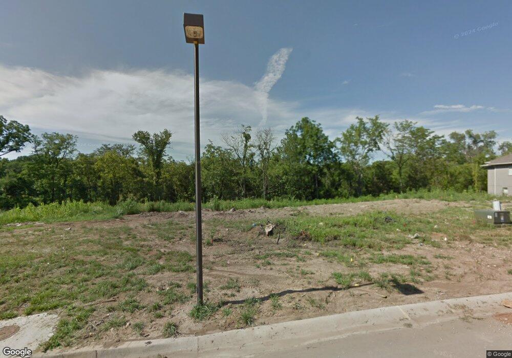 9739 Shady Bend Cir, Lenexa, KS 66227 - photo 1