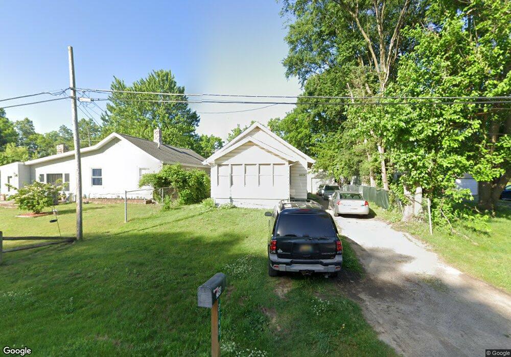 2198 Red Arrow Rd, Burton, MI 48529 - photo 1