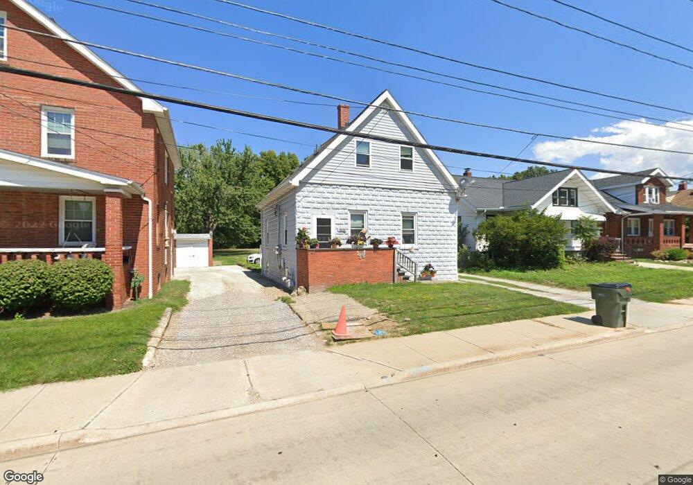 1701 Rockefeller Rd, Wickliffe, OH 44092 - photo 1