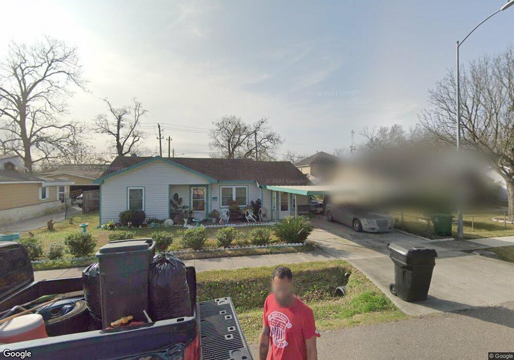 414 Barkley St, Houston, TX 77022 - photo 1