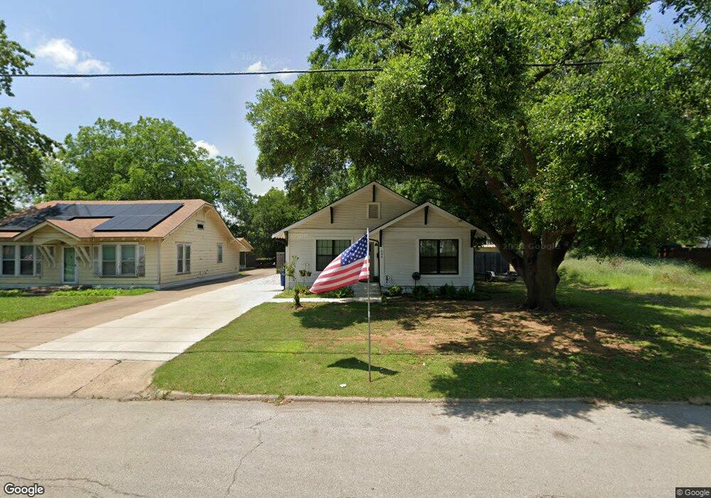 604 W Baldridge St, Ennis, TX 75119 - photo 1