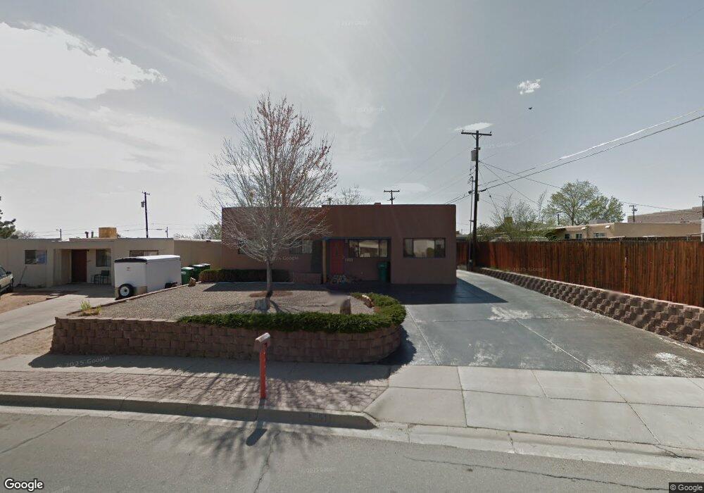 3905 Sierra Vista Dr, Farmington, NM 87402 - photo 1