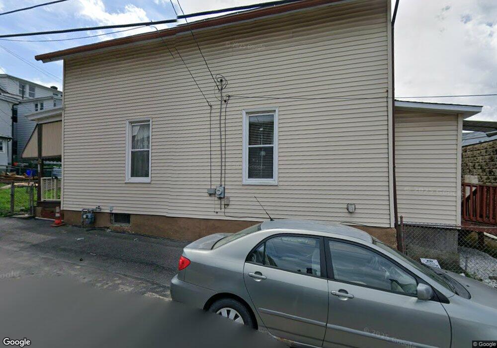 114 W Chapel St, Hazleton, PA 18201 - photo 1