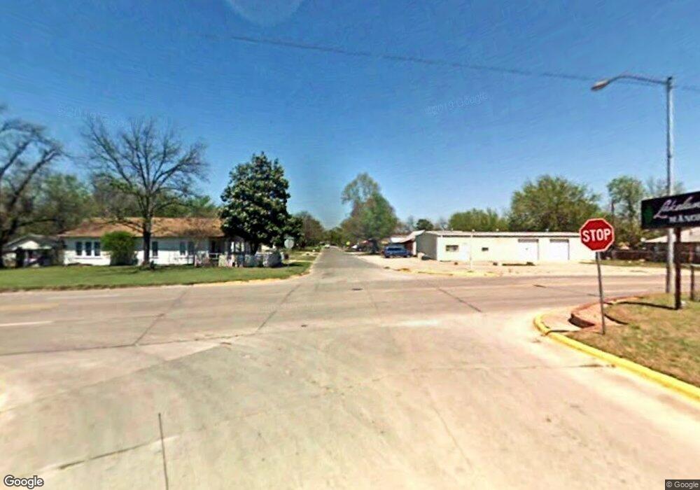 312 NW E St NW, Ardmore, OK 73401 - photo 1