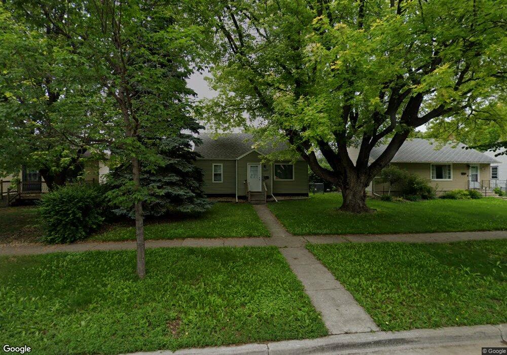 1637 11th St N, Fargo, ND 58102 - photo 1