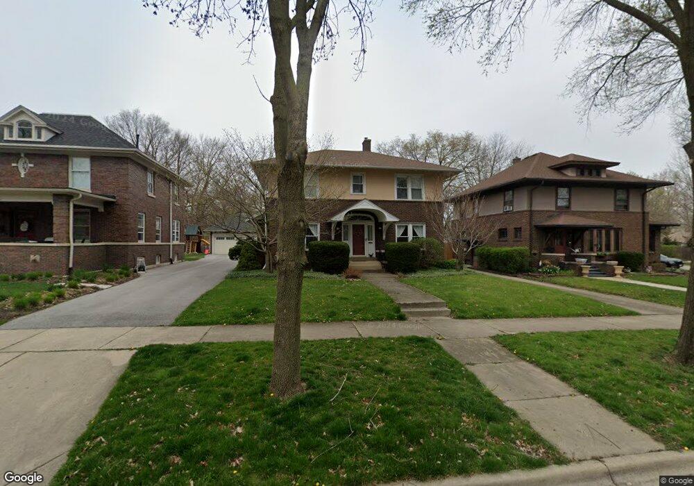 807 W Downer Place, Aurora, IL 60506 - photo 1