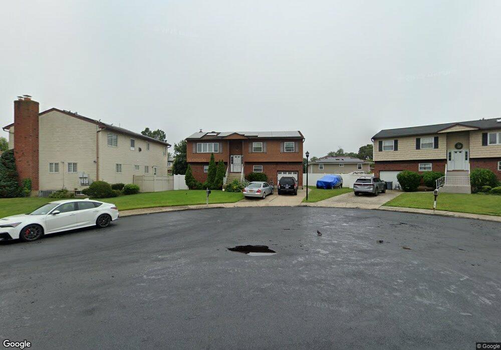 441 Elaine Ct, West Hempstead, NY 11552 - photo 1