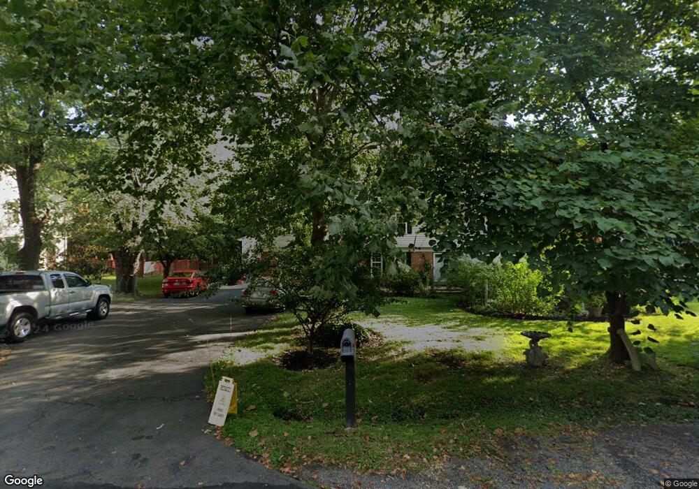 12331 Coleraine Ct, Reston, VA 20191 - photo 1