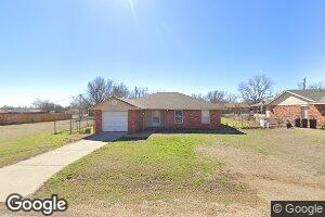 708 Ridgeway St, Geronimo, OK 73543