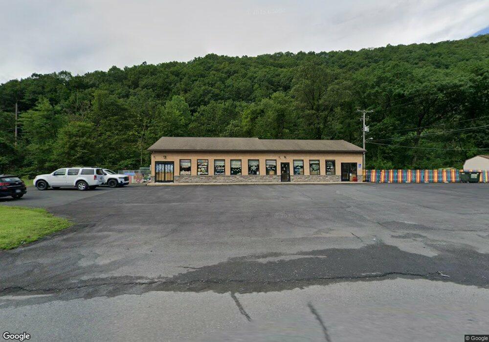 562 W Penn Pike, Tamaqua, PA 18252 - photo 1