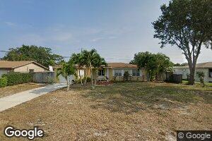 104 Beverly Rd W, Jupiter, FL 33469