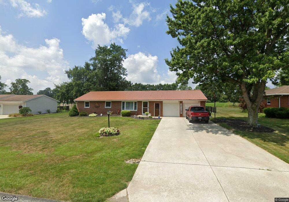 2565 Susan Ann Dr, Lima, OH 45807 - photo 1