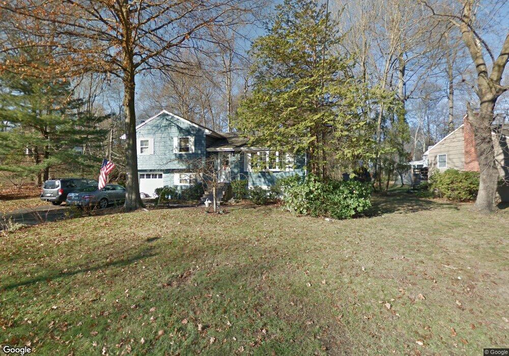 4 Junebar Ln, Norwalk, CT 06851 - photo 1