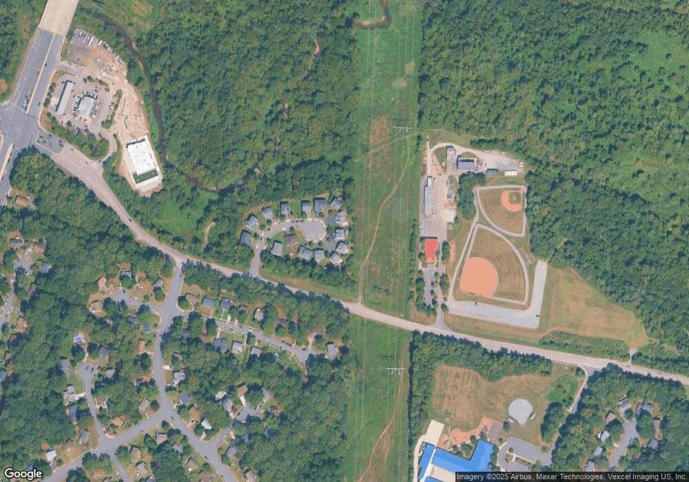 2401 Neabsco Creek Ct, Woodbridge, VA 22191 - photo 1