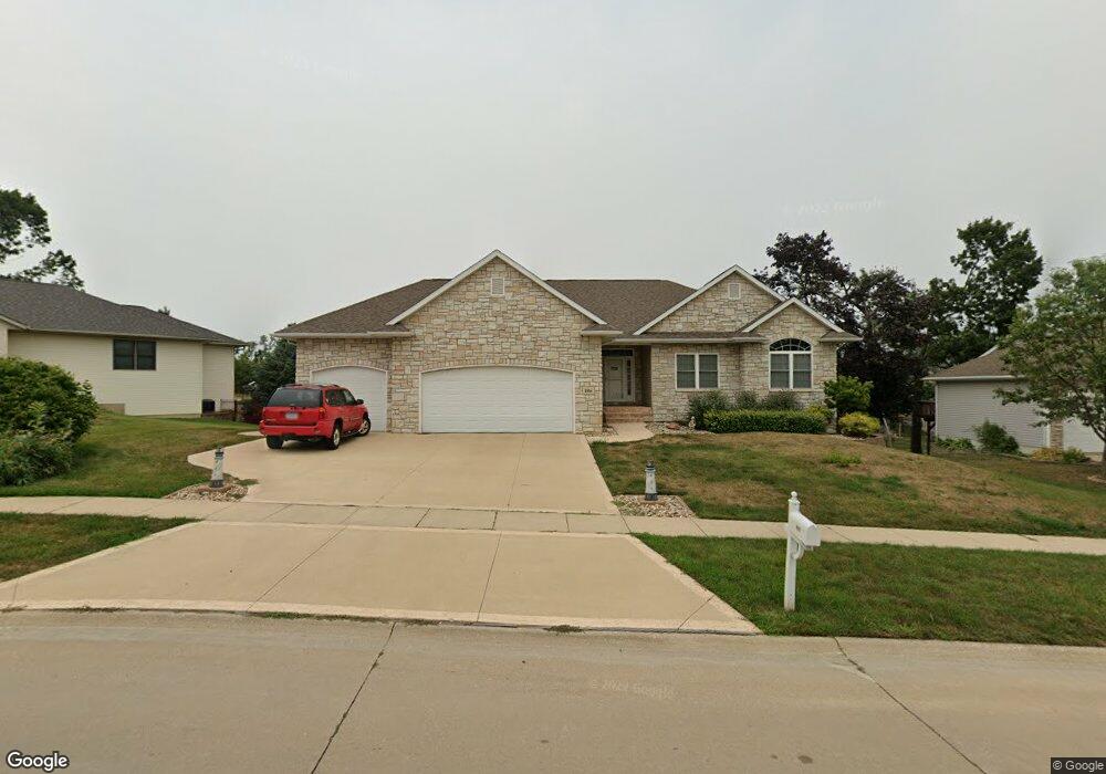 1816 Hughes Dr SW, Cedar Rapids, IA 52404 - photo 1