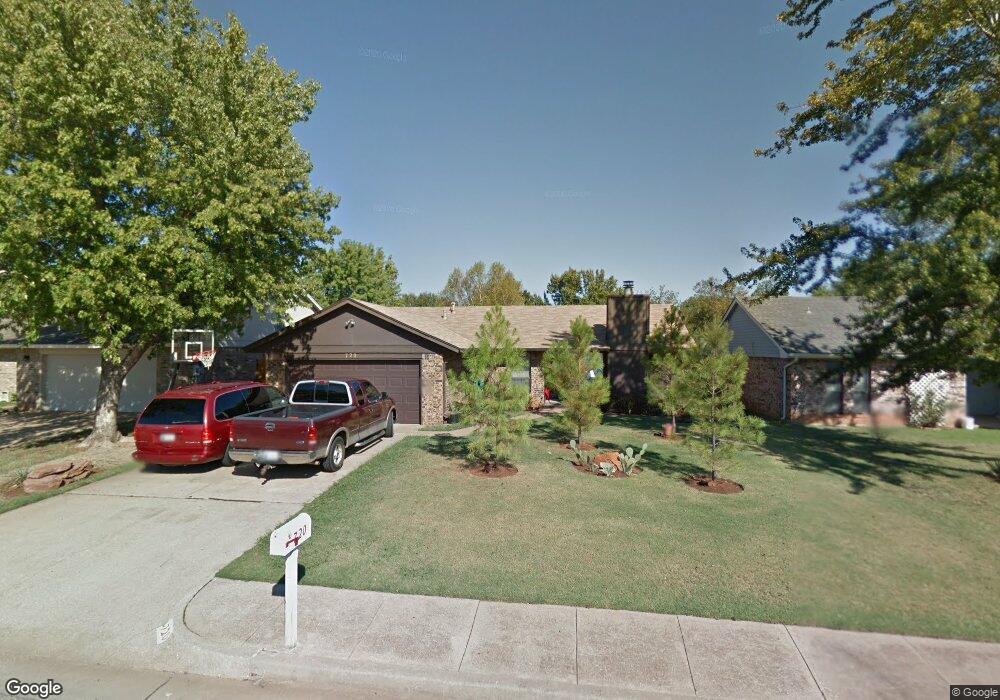 720 Teal Place, Edmond, OK 73003 - photo 1