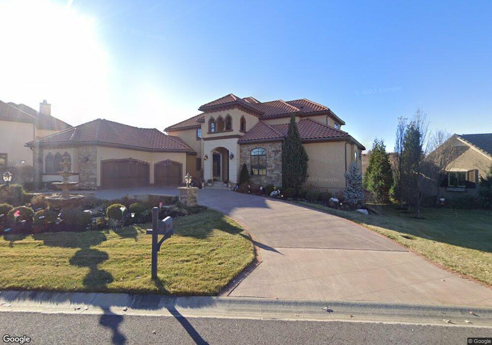 15348 Larsen St, Overland Park, KS 66221 - photo 1