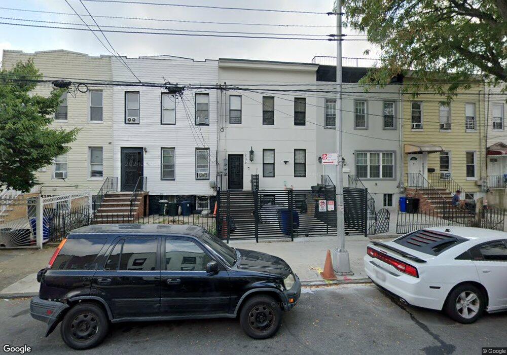 289 Hemlock St unit B, Brooklyn, NY 11208 - photo 1