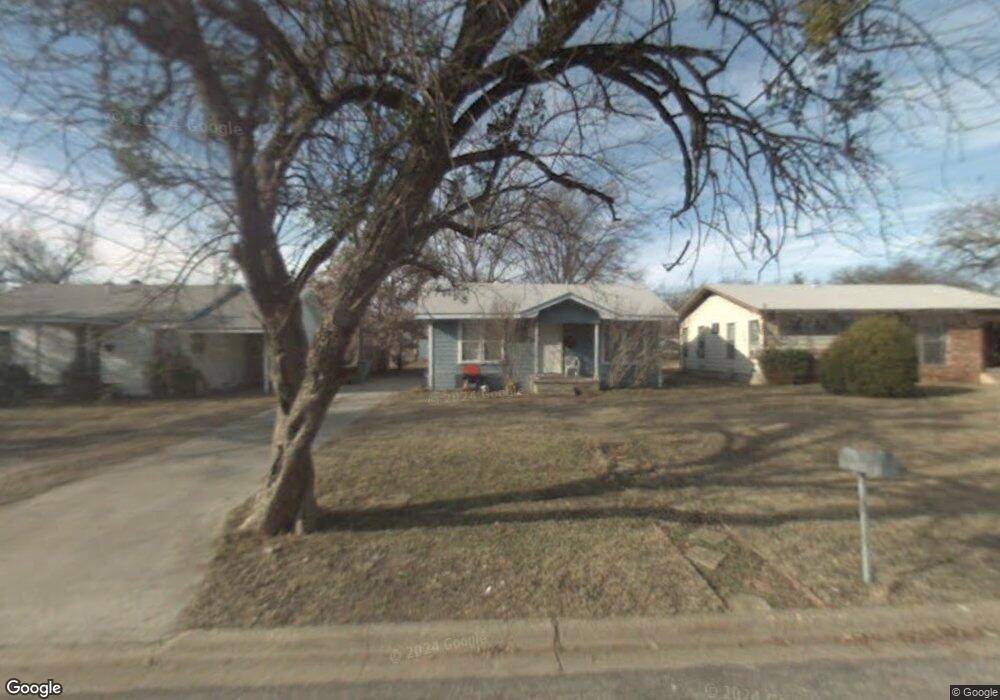 1516 N Hoard Ave, Sherman, TX 75090 - photo 1