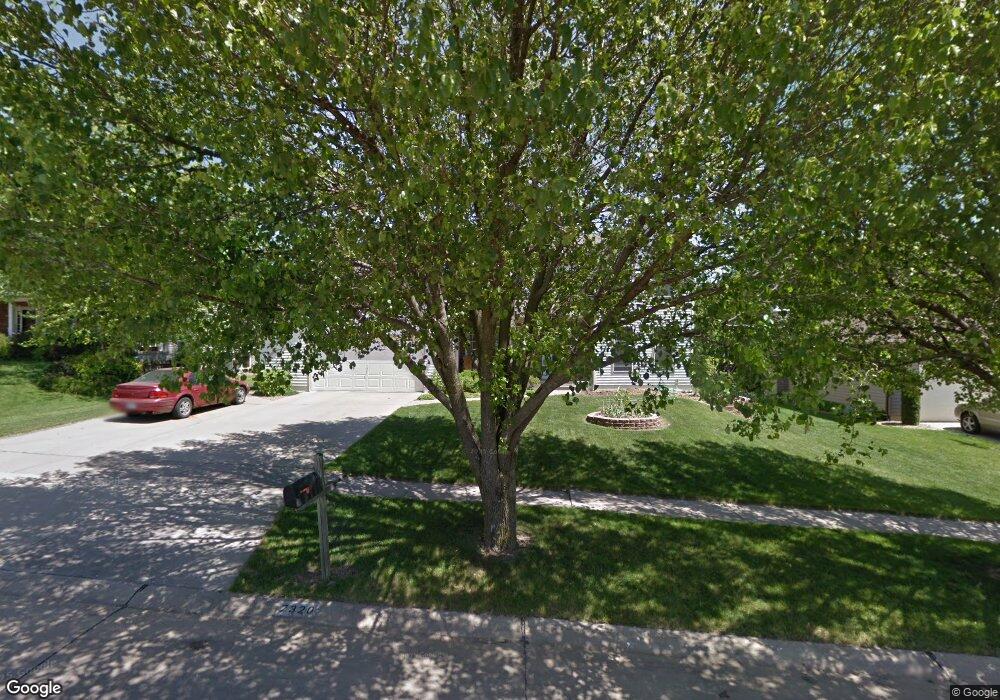 7320 Normandy Dr NE, Cedar Rapids, IA 52402 - photo 1