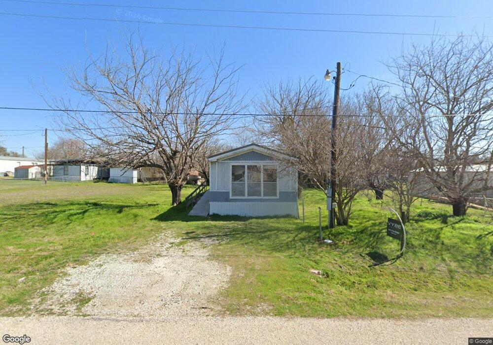 423 Skylark Dr, Granbury, TX 76049 - photo 1