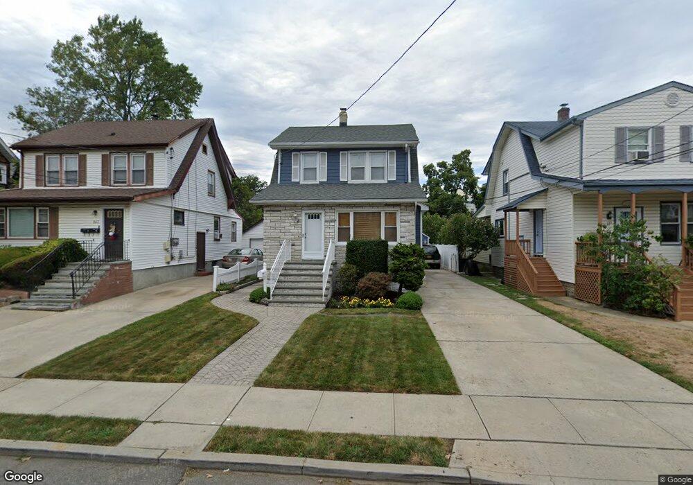 137 Lyon Place, Lynbrook, NY 11563 - photo 1