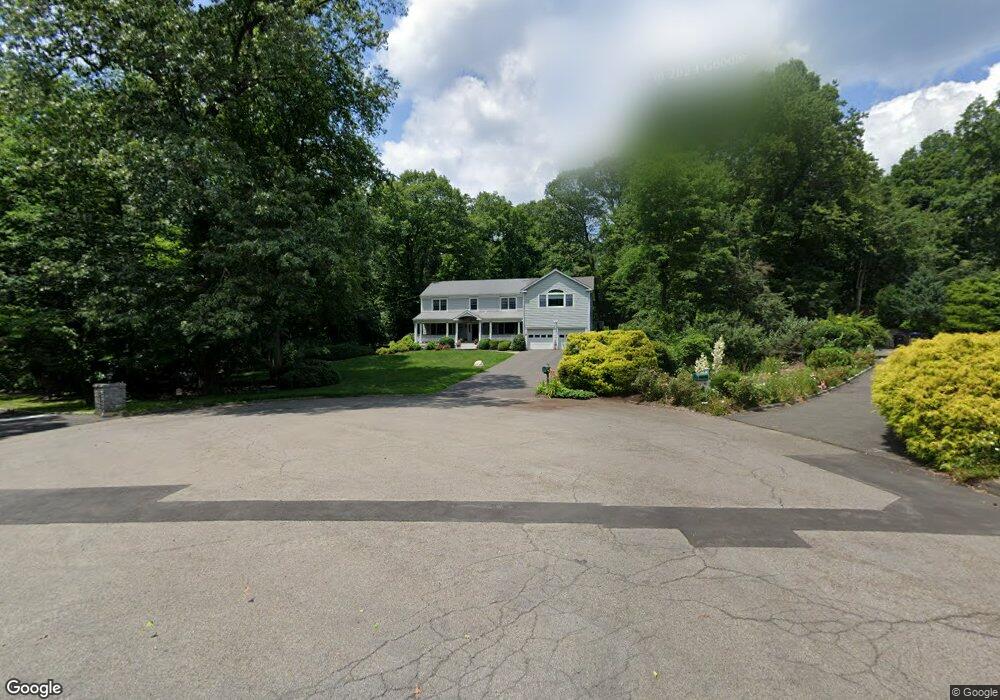 71 Parry Ct, Stamford, CT 06907 - photo 1