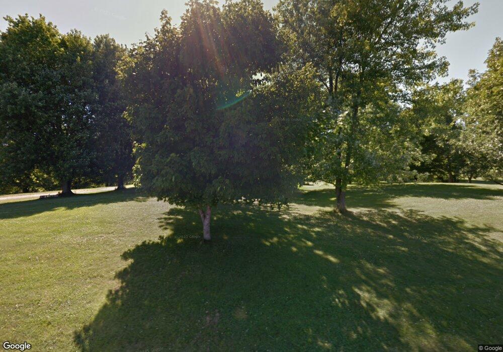 2121 Woodland Lakes Rd, Jacksonville, IL 62650 - photo 1