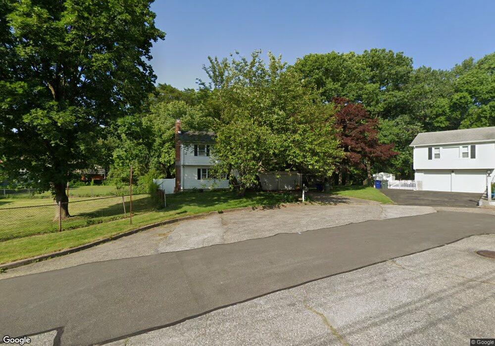 35 Glenvale Cir, Bridgeport, CT 06610 - photo 1