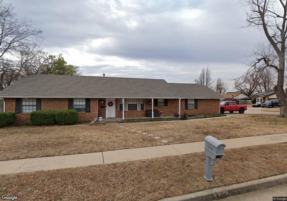 1204 NE 6th St, Moore, OK 73160 - photo 1
