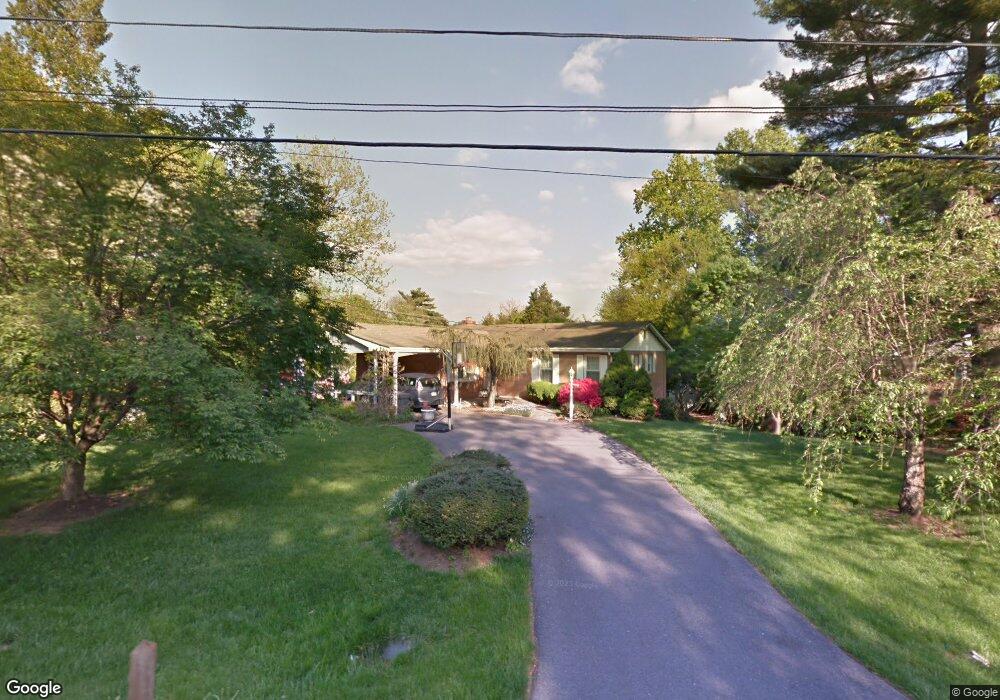 8801 Honeybee Ln, Bethesda, MD 20817 - photo 1