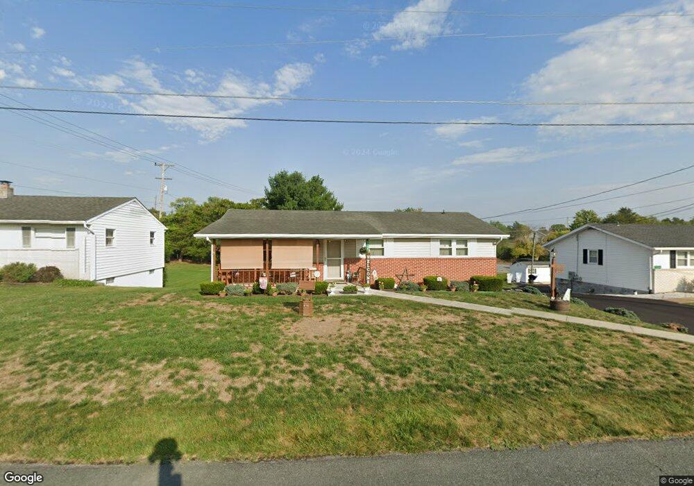 3364 Westview Cir, Greencastle, PA 17225 - photo 1