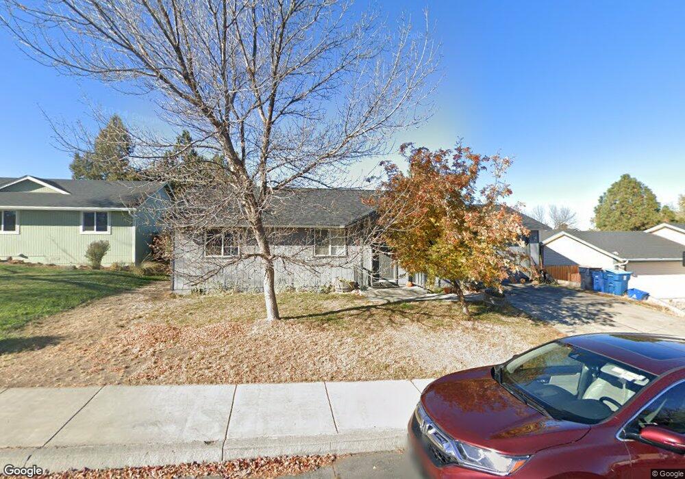 2027 SW 32nd Ct, Redmond, OR 97756 - photo 1