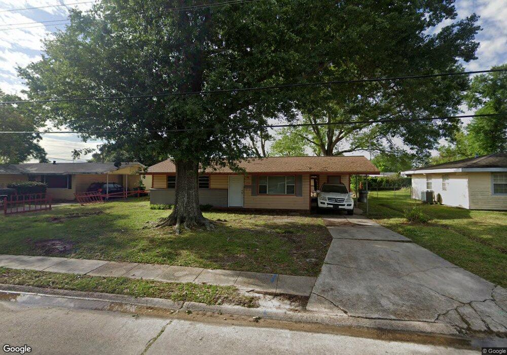 1328 Meadow Dr, Lake Charles, LA 70607 - photo 1