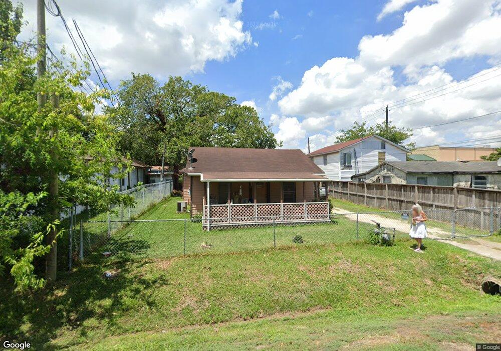 1106 Beacon St, Houston, TX 77015 - photo 1