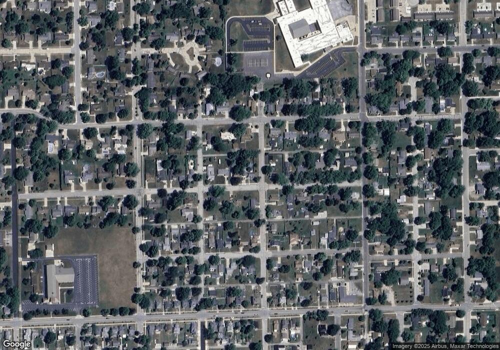 820 E 3rd St, Auburn, IN 46706 - photo 1