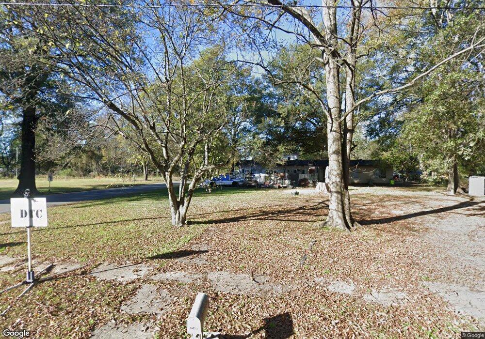 512 S Porter St, Stuttgart, AR 72160 - photo 1