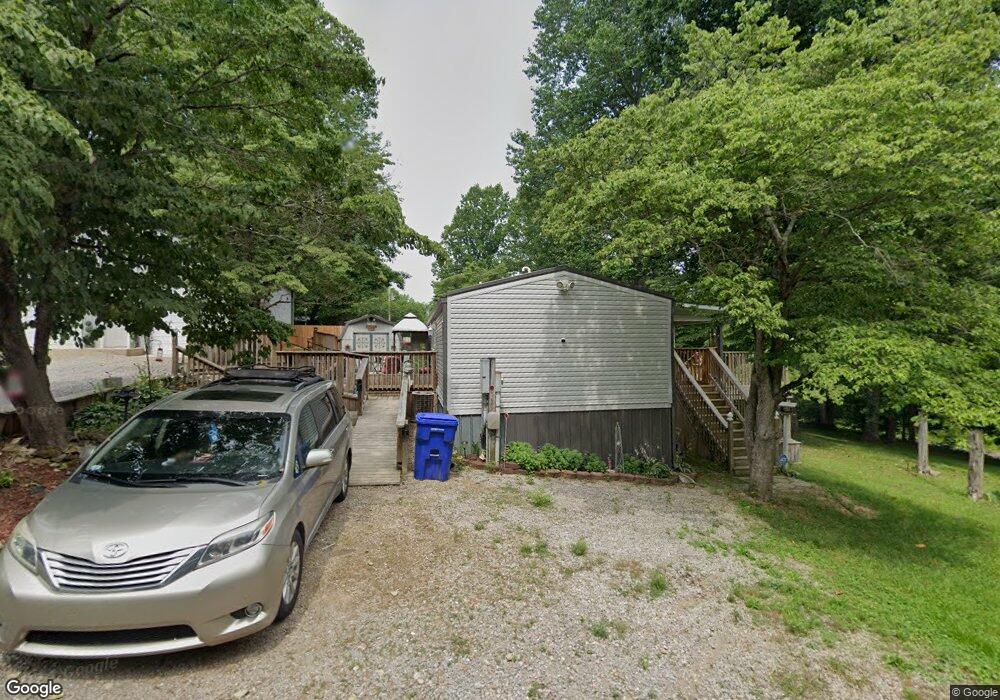 557 Red Horse Ave, Scottsville, KY 42164 - photo 1