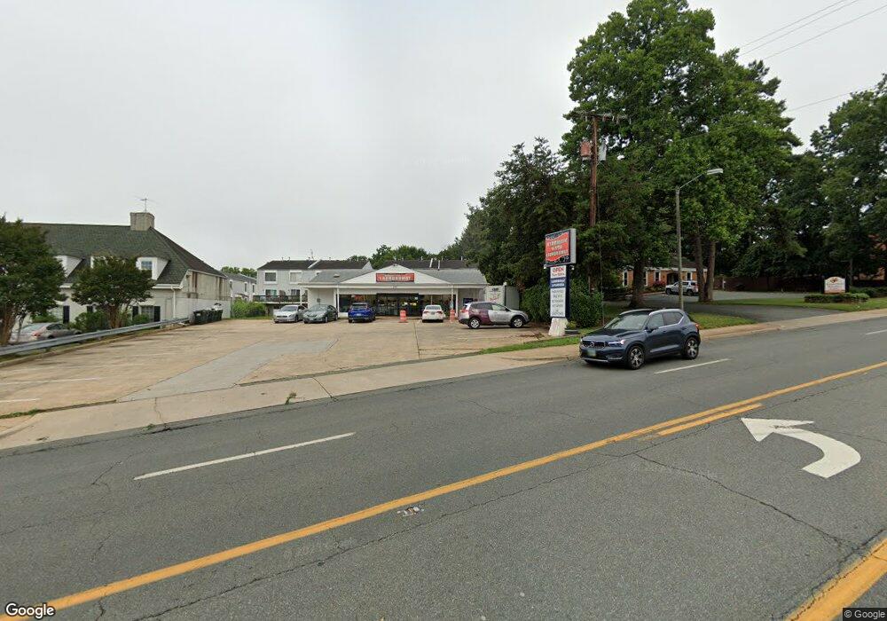 1910 Inglewood Dr unit C, Charlottesville, VA 22901 - photo 1