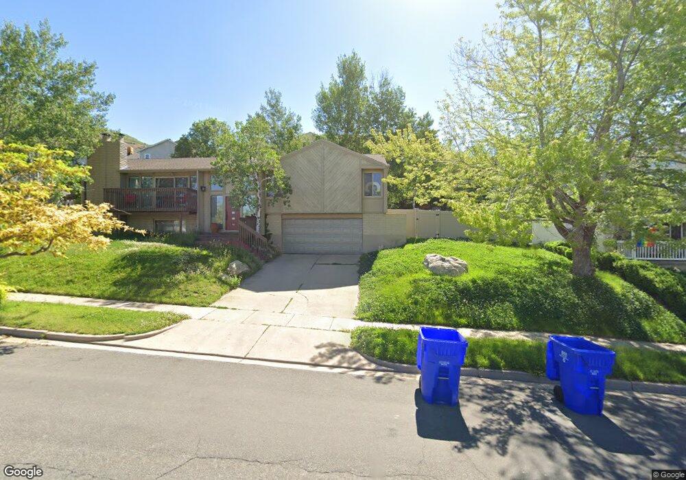 758 N Skyline Dr E, Bountiful, UT 84010 - photo 1