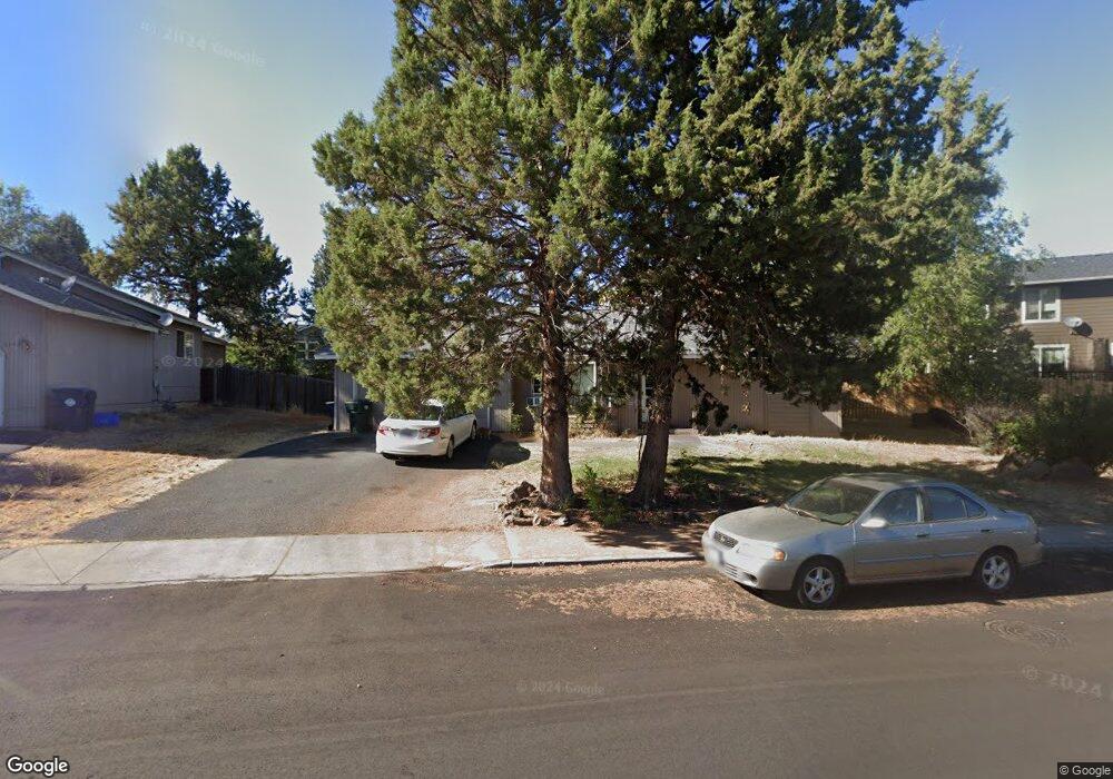 1174 NE Ross Rd, Bend, OR 97701 - photo 1