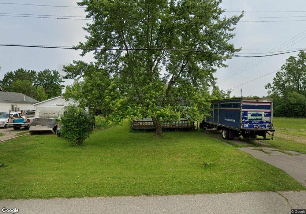 1075 E Princeton Ave, Flint, MI 48505 - photo 1