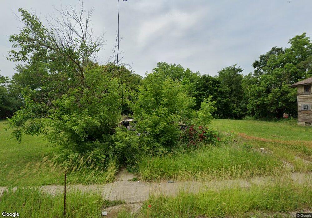 1216 S Grand Traverse St, Flint, MI 48502 - photo 1