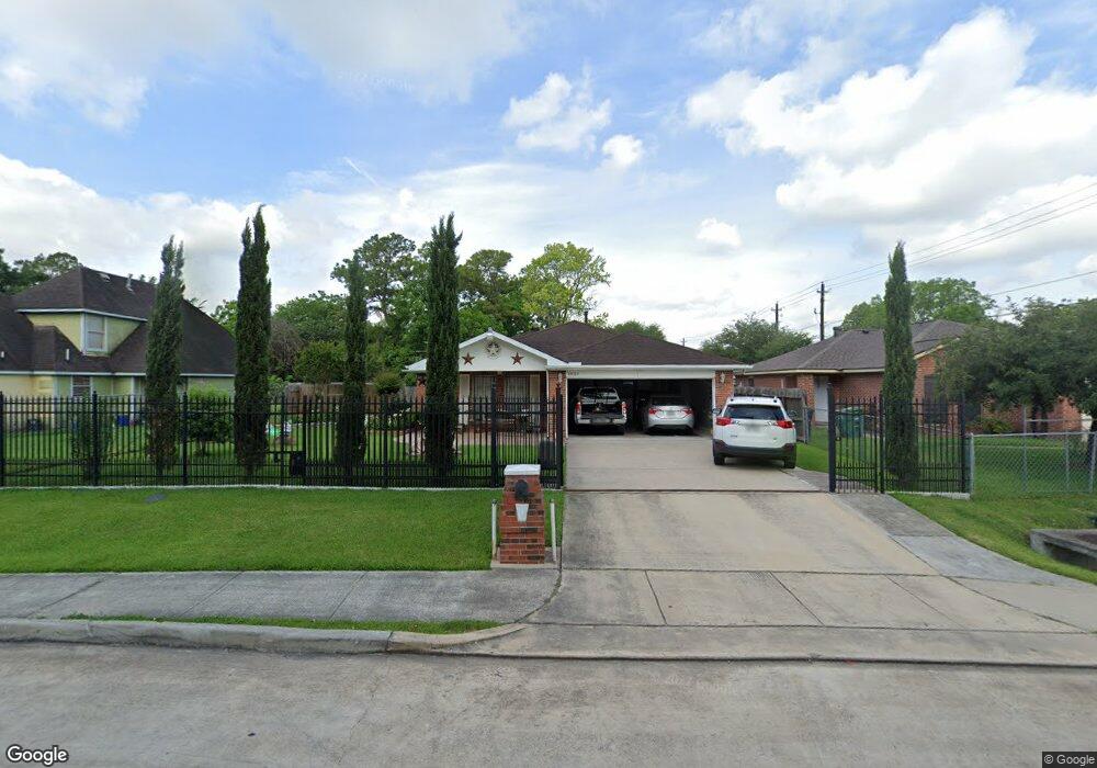 10119 Raymondville Rd, Houston, TX 77093 - photo 1