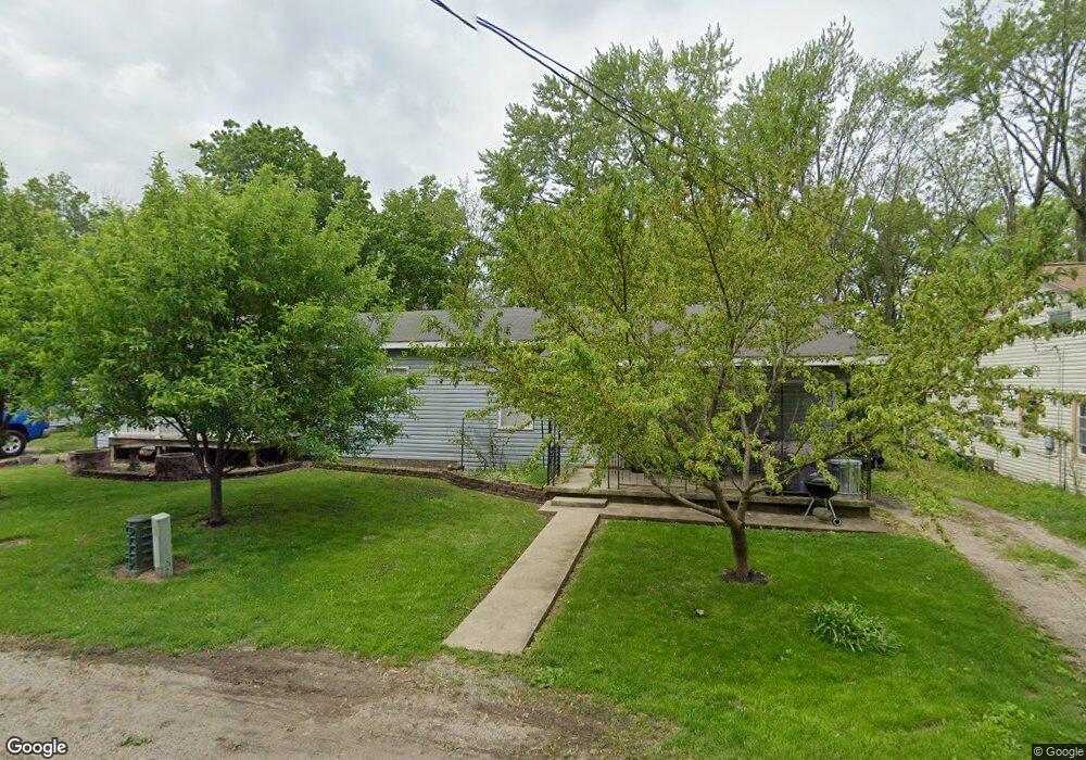 905 N 34th St, Mattoon, IL 61938 - photo 1