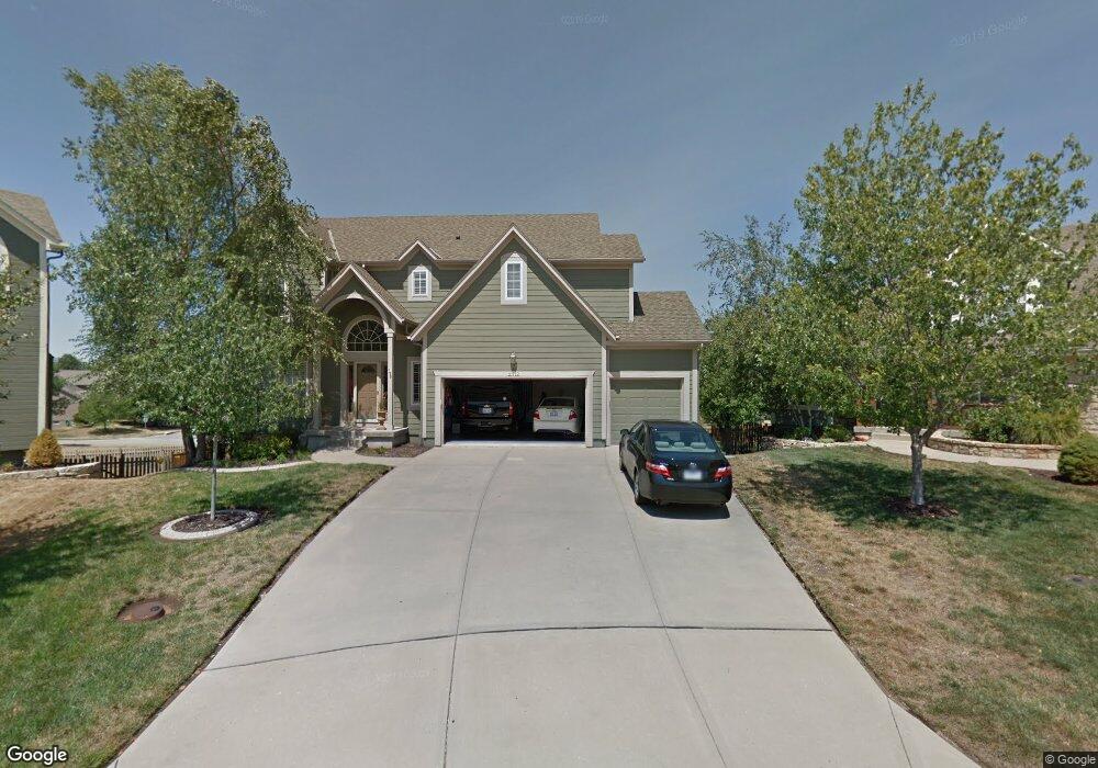 21112 W 56th St, Shawnee, KS 66218 - photo 1