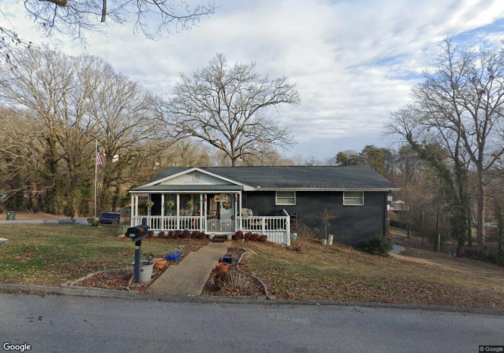 1331 Cloverdale Dr, Hixson, TN 37343 - photo 1