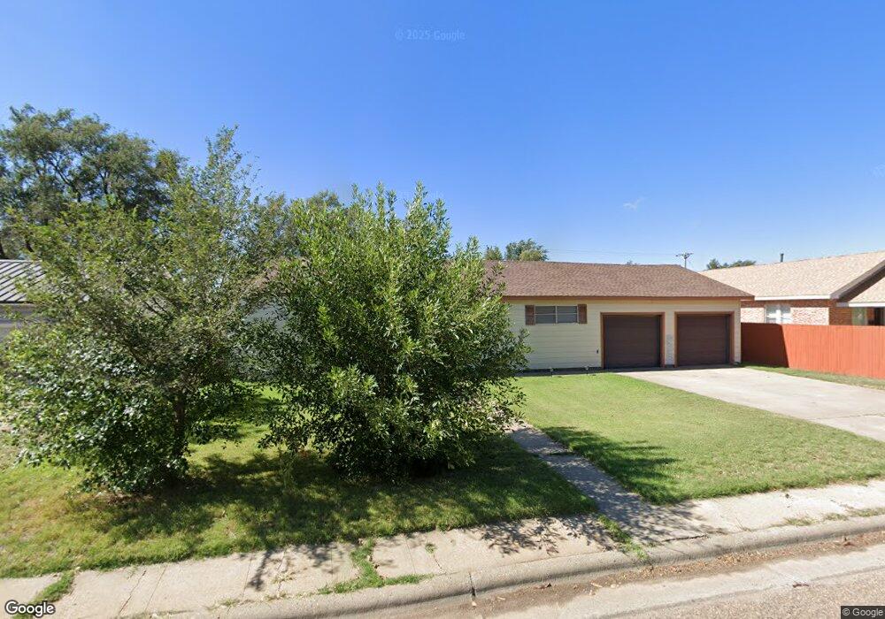 717 Cedar Ave, Dumas, TX 79029 - photo 1
